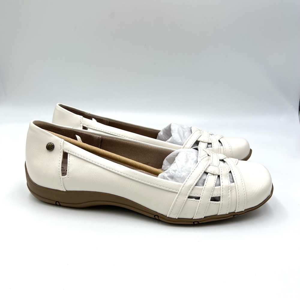 8.5W 8.5 WIDE LifeStride Diverse White Faux Vegan Leather Ballet Flats Shoes NEW